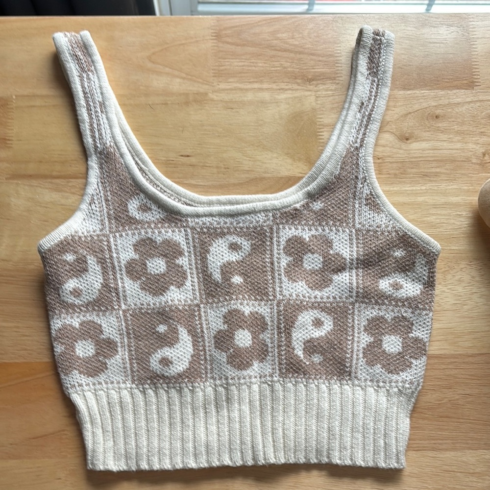 American Eagle crop sweater tank
